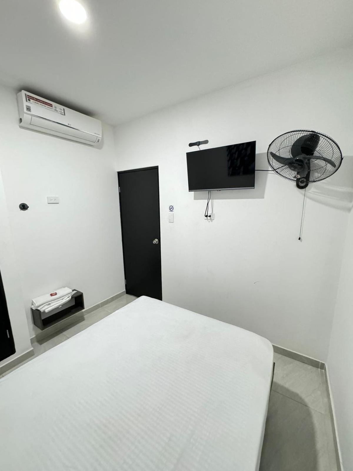 Hotel Le Quint 쿠쿠타 외부 사진