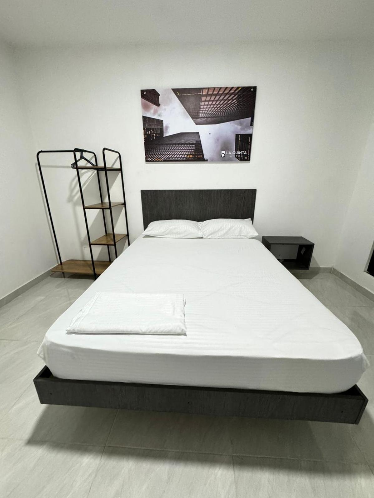 Hotel Le Quint 쿠쿠타 외부 사진